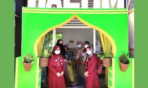 Stand Pemda Haltim dan Produk UMKM binaan Antam