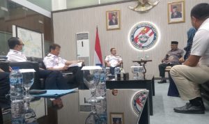 Walikota Tidore Kepulauan Capt, H. Ali Ibrahim saat bertatap muka dengan Kepala BAKAMLA RI Laksda Aan Kurnia