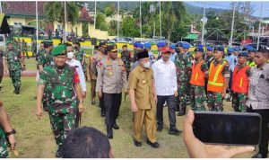 Pangdam Pattimura bersama Gubernur Maluku Utara Abdul Gani kasuba Ssaat-Memanatau-Pasukan jelang kunjungan Presiden RI ke Malut