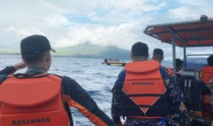 Tim Gabungan Basarnar Menyisir LKP untuk mencari nelayan asal Mafututu Tidore yang hilang saat melaut pada Selasa (11/7/2023) kemarin
