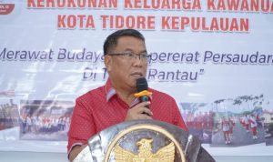 Mewakili Wakil Walikota Tidore Kepulauan, Sekretaris Daerah Kota Tidore Kepulauan, H. Ismail Dukomalamo, S.Pd, MM membacakan sambutan pada HUT Ke 3 Kerukunan Keluarga Kawanua Kota Tidore Tahun 2024.