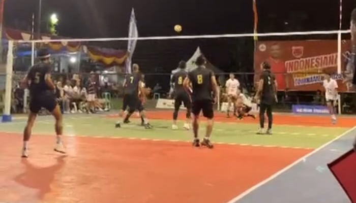 pertandingan panzer vs Teratai lentera