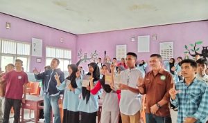 Kegiatan Prodi Ilmu Sejarah FIB Unkhair Ternate bersama para siswa.