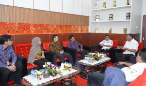 Wali Kota Tidore Kepulauan Muhammad Sinen, SE bersama Wakil Wali Kota Ahmad Laiman, S.Sos menerima kunjungan sekaligus tatam muka dengan Kepala Badan Pengawasan Keuangan dan Pembangunan (BPKP) RI Perwakilan Malu