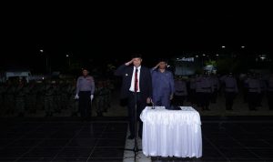 Pemkot Tidore Gelar Apel Kehormatan dan Renungan Suci dalam rangka memperingati HUT ke-81 Kemerdekaan RI 2026, di Taman Makam Pahlawan Nasional Sultan Zainal Abidin Syah, Kelurahan Soasio, Kota Tidore Kepulauan, Minggu (16/8/2026) malam.